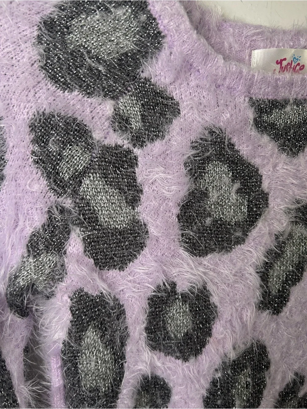 ⬇️ 2/$25 Marked Listings - Girl’s Long Sleeve Fuzzy Eyelash Animal Print Sweater